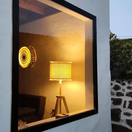 Tabaiba Suites - Macaronesiahomes * La Asomada (Lanzarote)