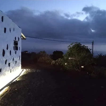 Tabaiba Suites - Macaronesiahomes * La Asomada (Lanzarote)