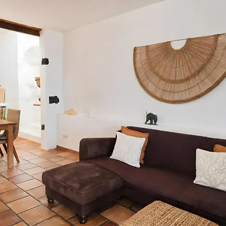 Tabaiba - Macaronesiahomes * La Asomada (Lanzarote)
